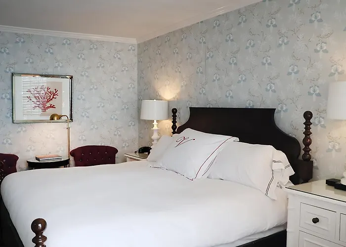 Luxury hotel only: The Virginia And Cottages
